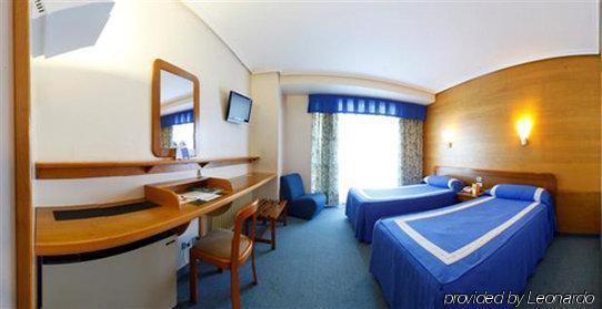 Hotel Colon Tuy Tui Pokoj fotografie