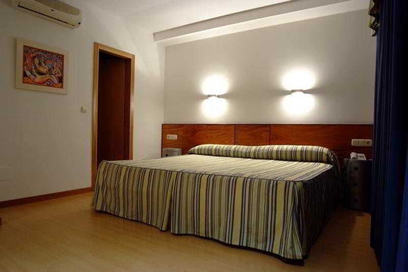 Hotel Colon Tuy Tui Exteriér fotografie